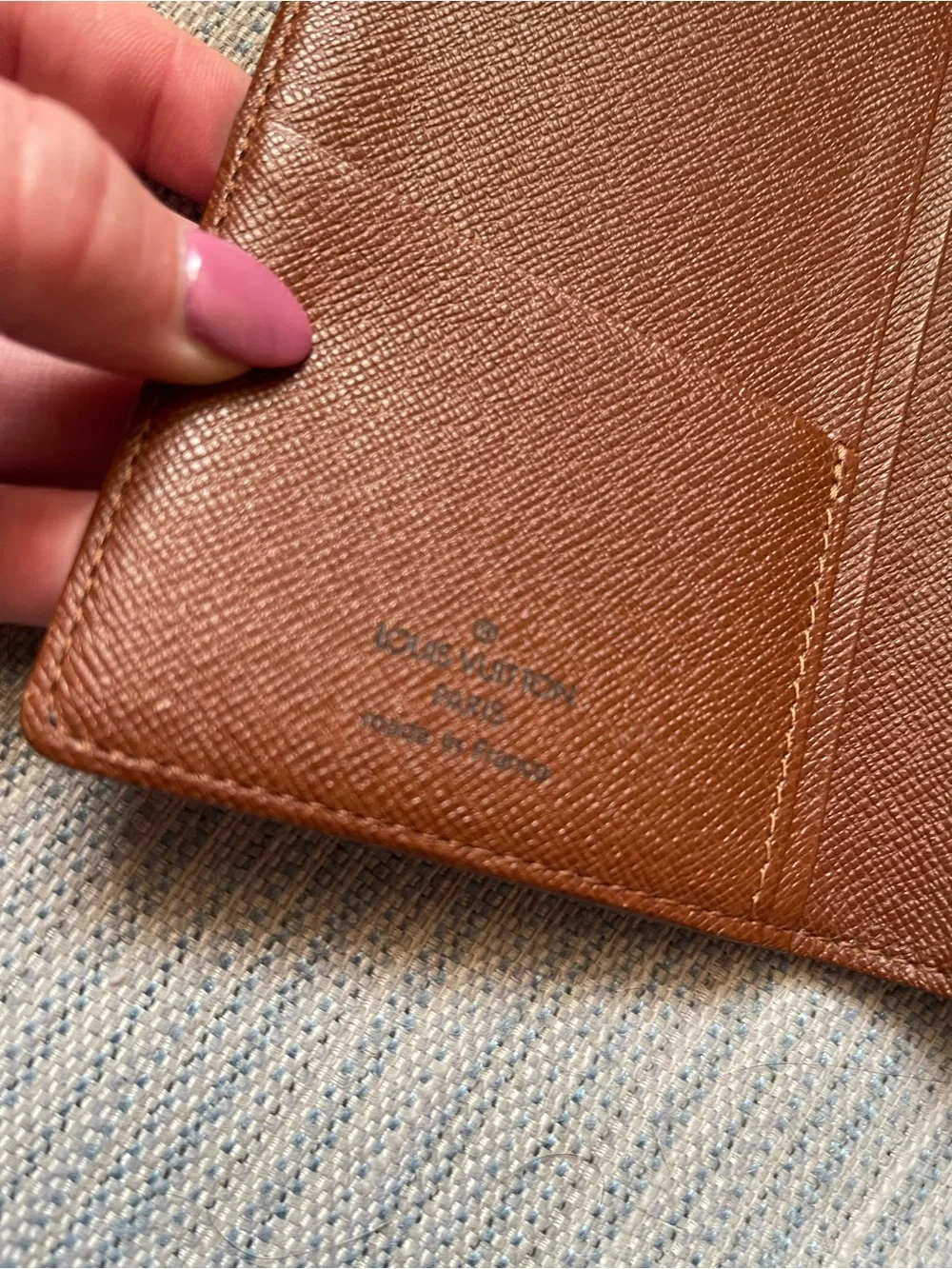 Louis Vuitton Brazza Wallet (unisex)